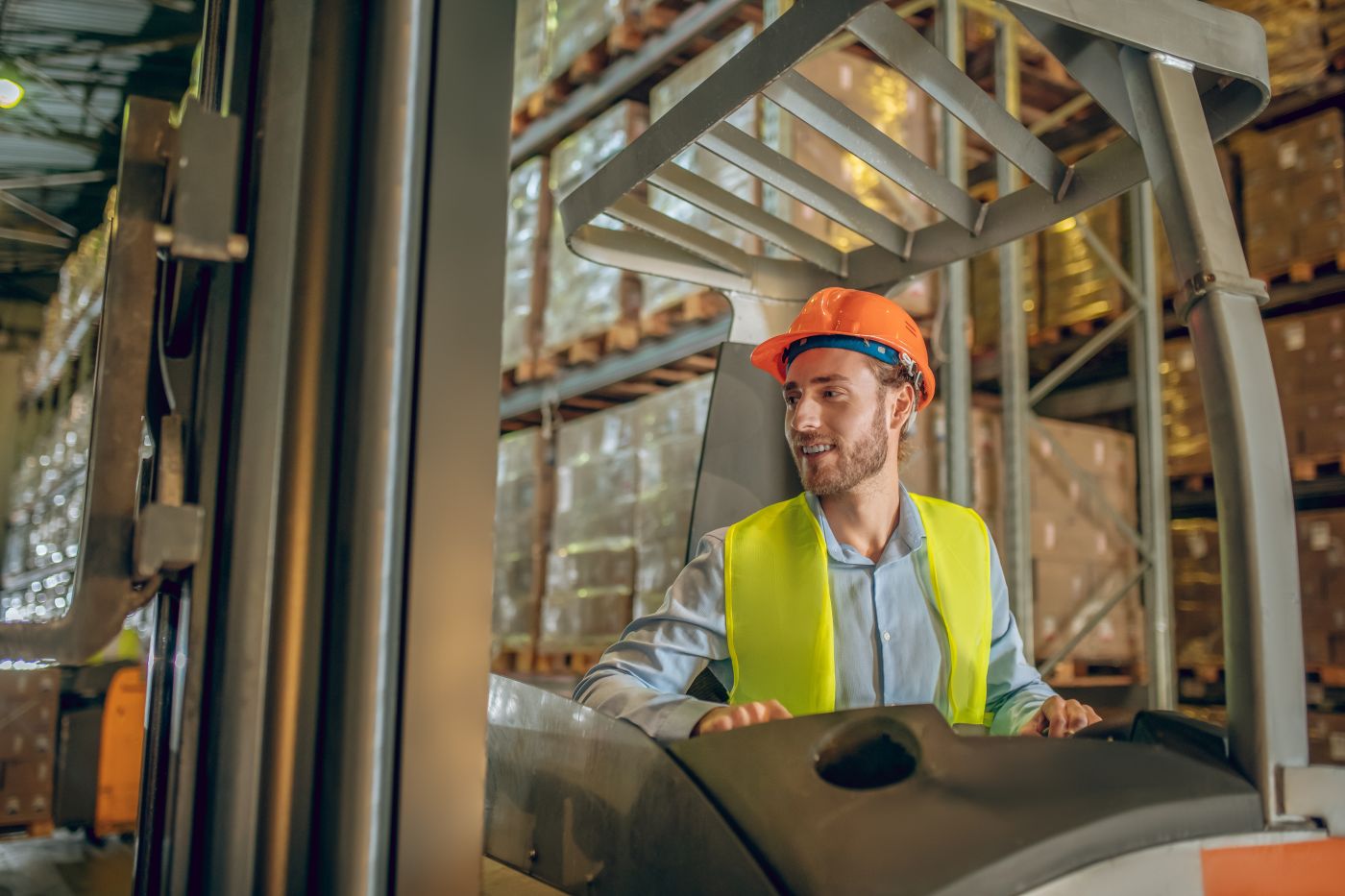 Job offer: Warehouse Worker with UDT