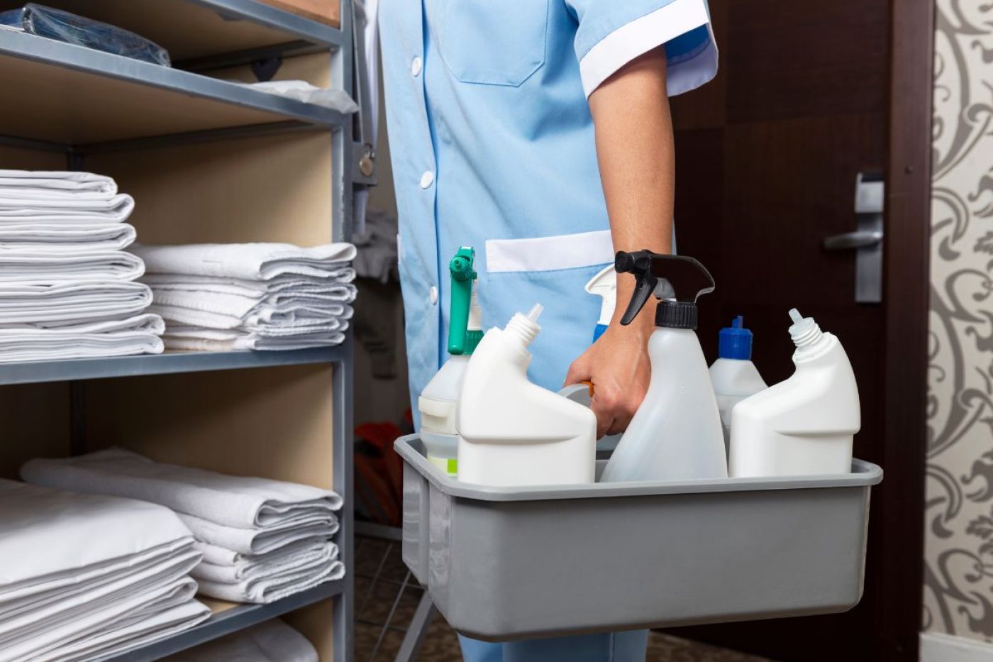 Job offer: Room attendant in a seaside hotel