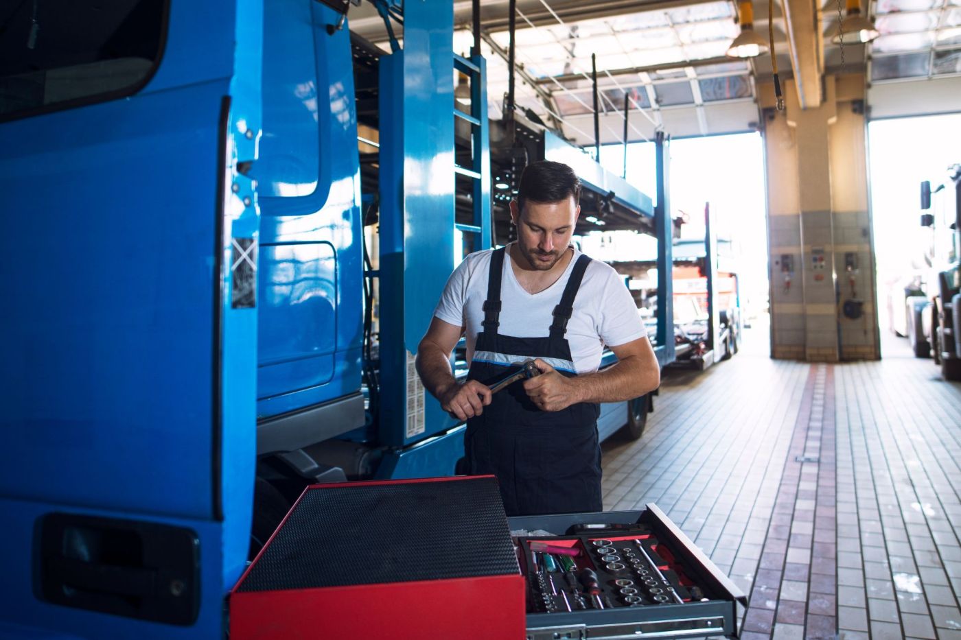 Oferta pracy: Mechanik/elektryk autobusów